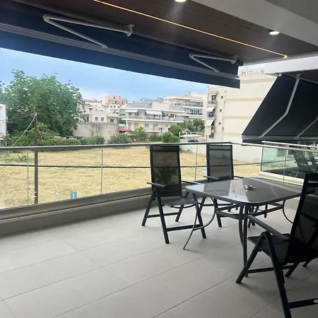 Stavros * ネア・ミカニオーナ